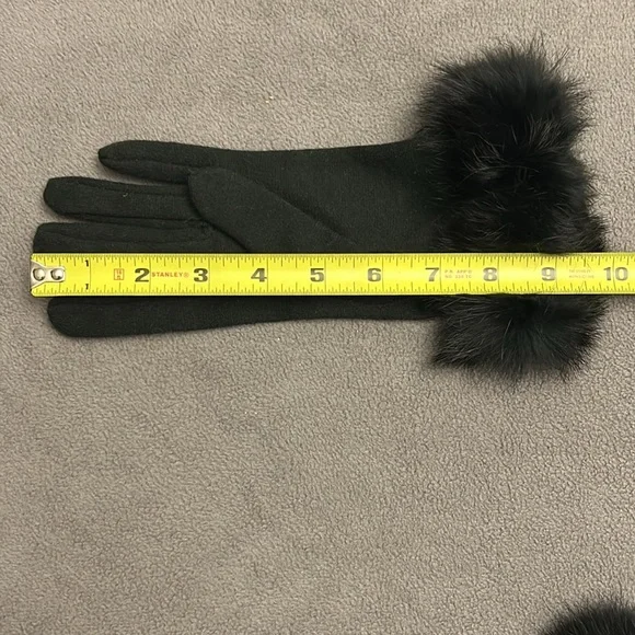 Women’s Black Fur Trimmed Gloves - Picture 6 of 6